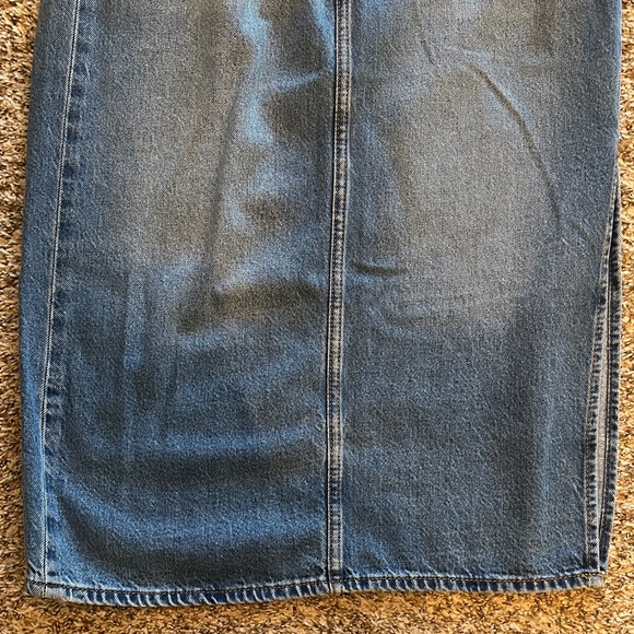 Blue Denim Midi Skirt Levi’s NWT with side slit - Picture 3 of 9